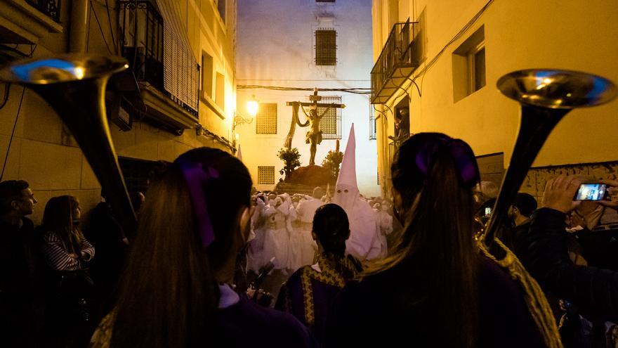 Las procesiones del Ecce Homo, el Cristo del Mar, Stabat Mater y Nuestro Padre Jesús recorren Alicante