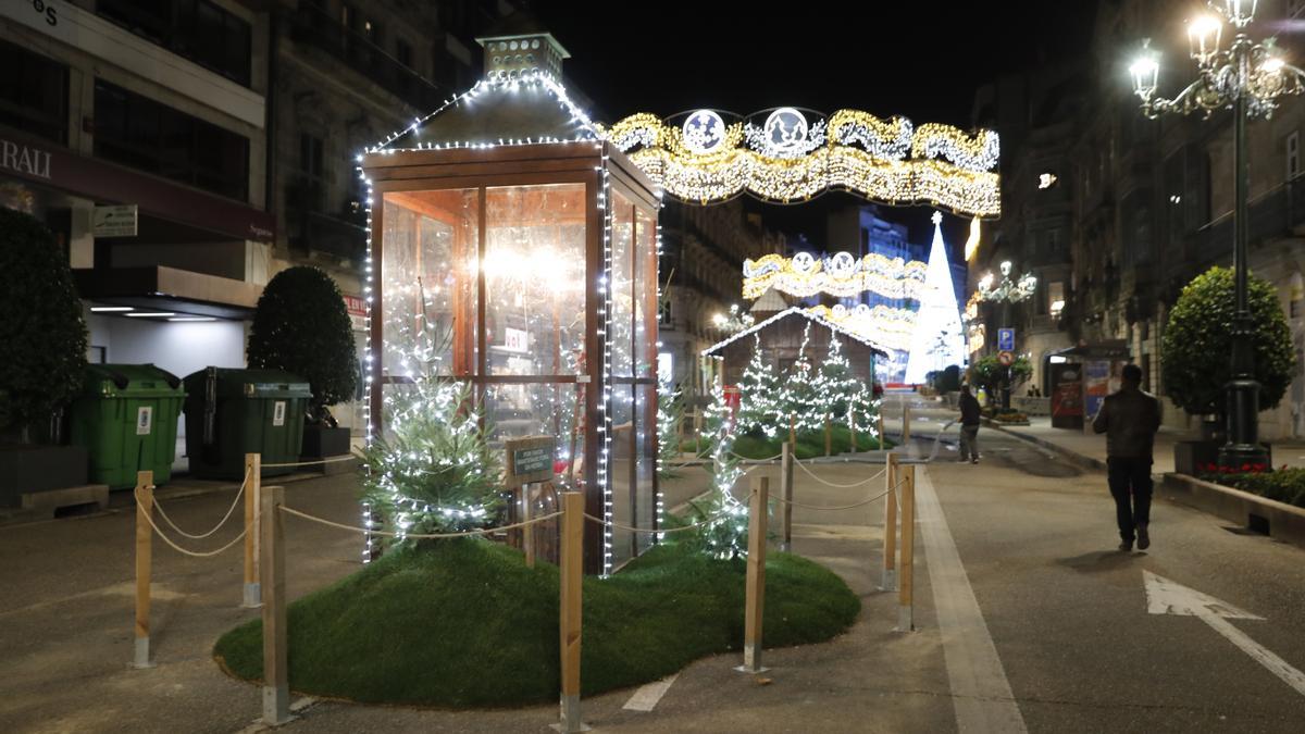 Vigo ilumina con su mejor color una Navidad gris