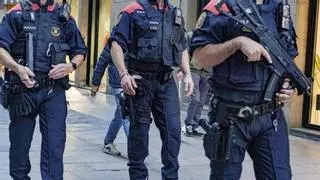 Los Mossos despliegan en Manresa unidades ARRO con armas largas para combatir la sensación de inseguridad en la calle