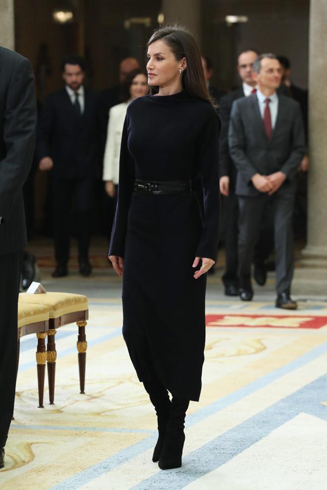 El 'total black' de la reina Letizia