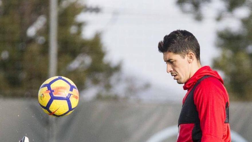 Pablo Hernández, durante un entrenamiento en A Madroa. / C. Graña