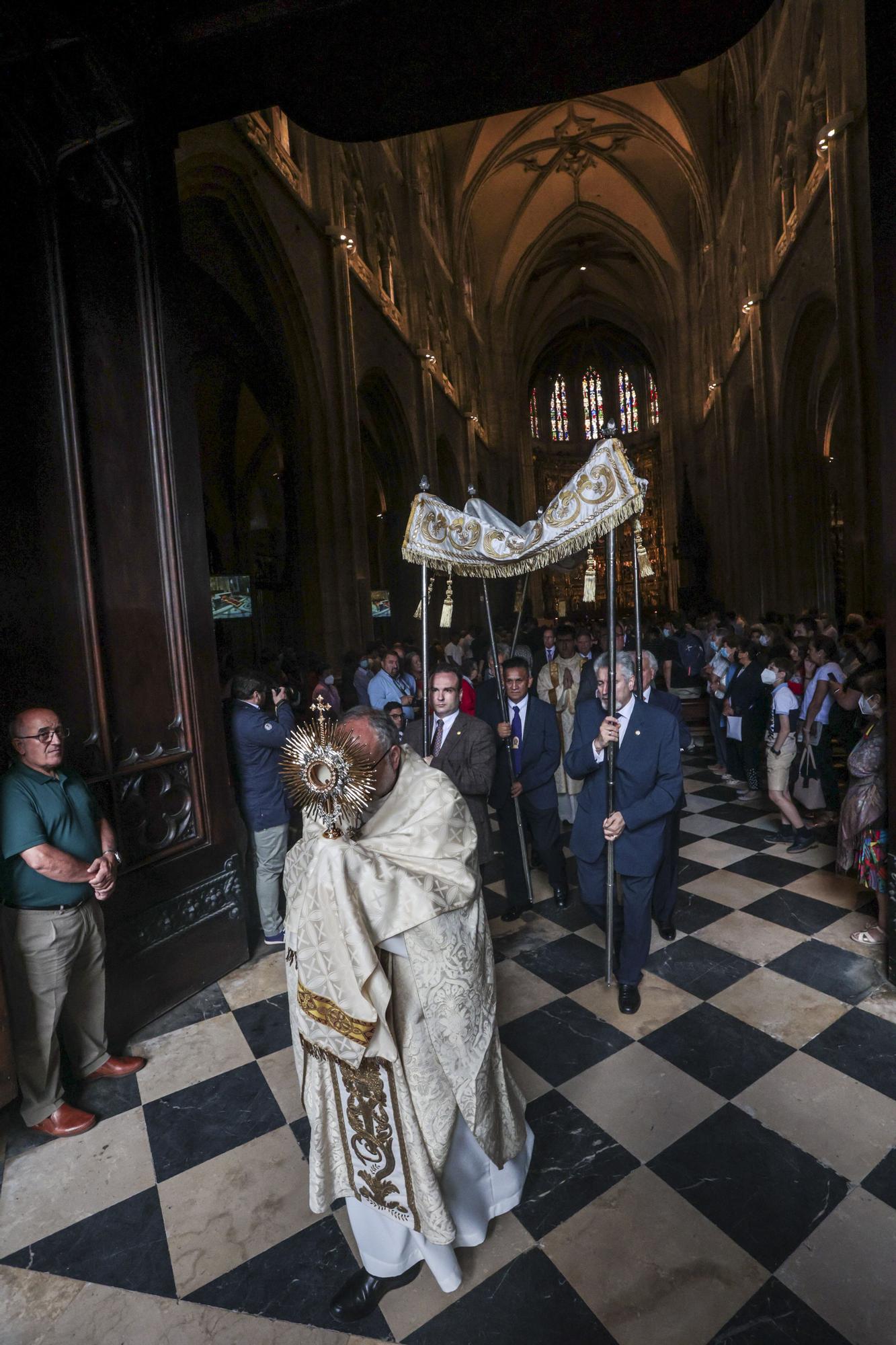 EN IMÁGENES: Celebración del Corpus en Oviedo