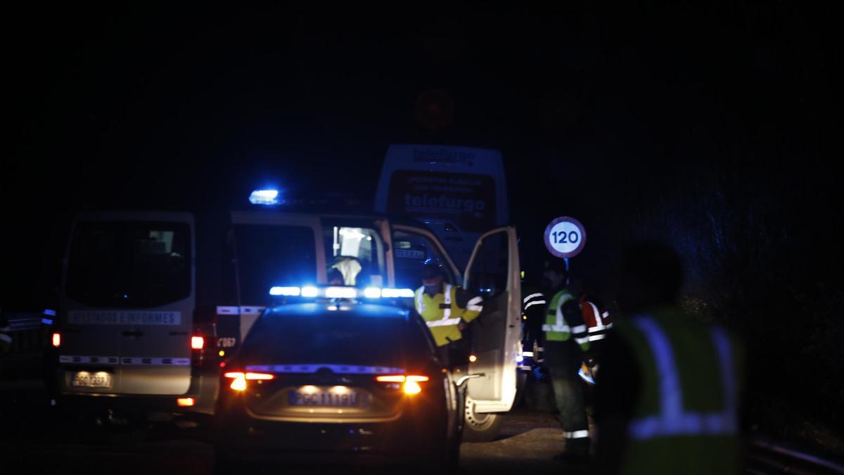 Muere un guardia civil arrollado por una furgoneta en la Autovía Minera