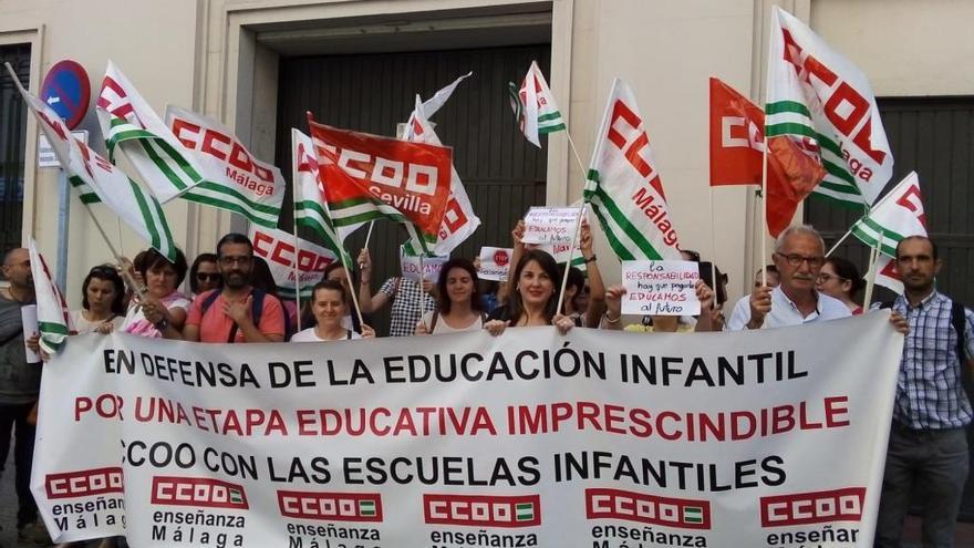 Manifestación de CCOO ayer en defensa de Infantil.