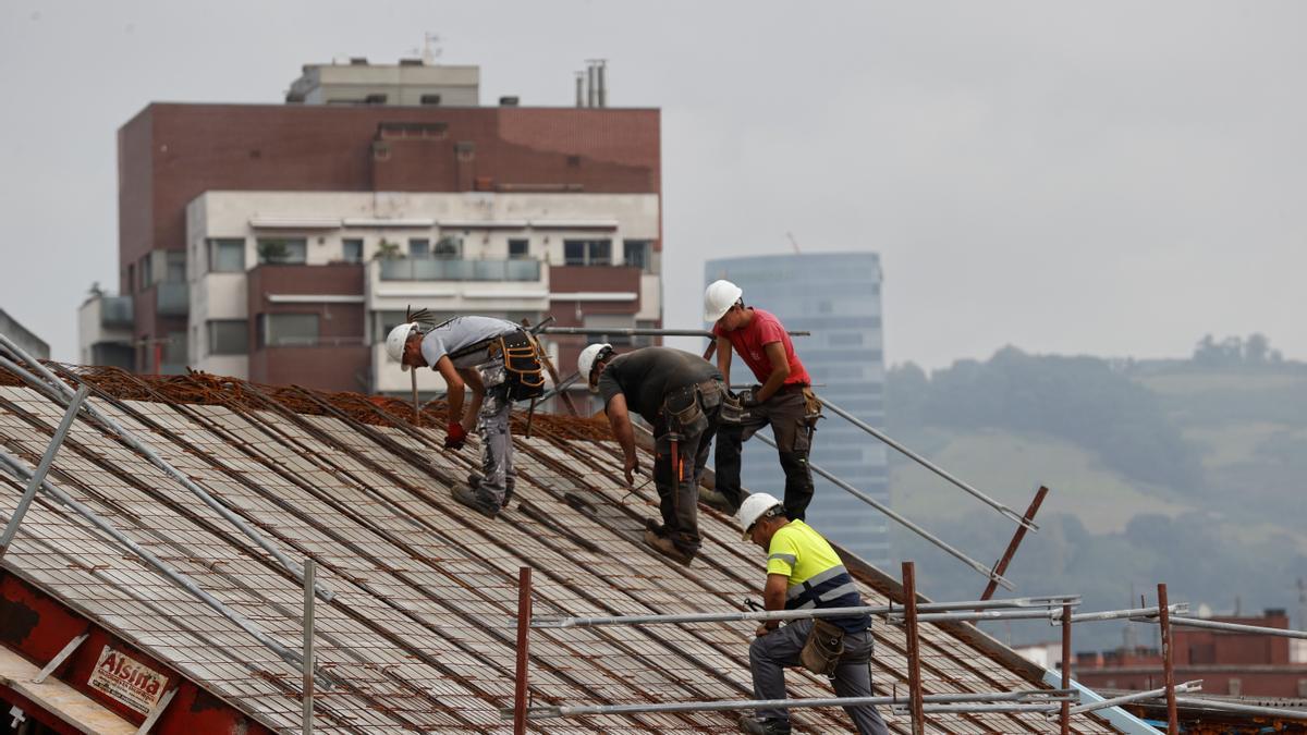 Trabajadores de la construcción en Bilbao.