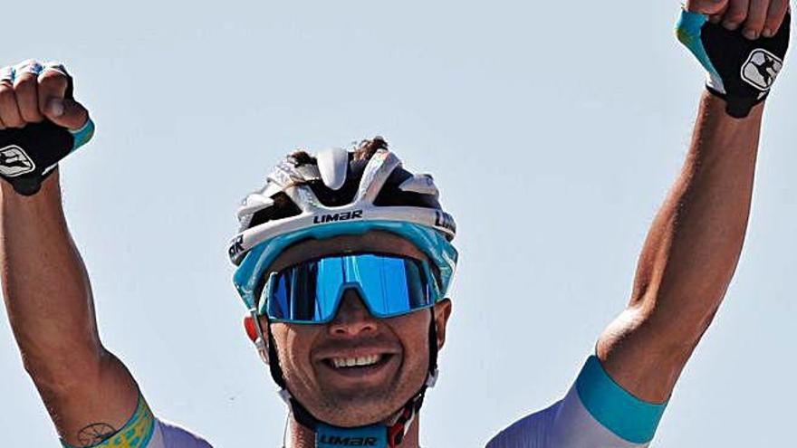 Victòria per a Lutsenko i calma entre els favorits en el Tour de França