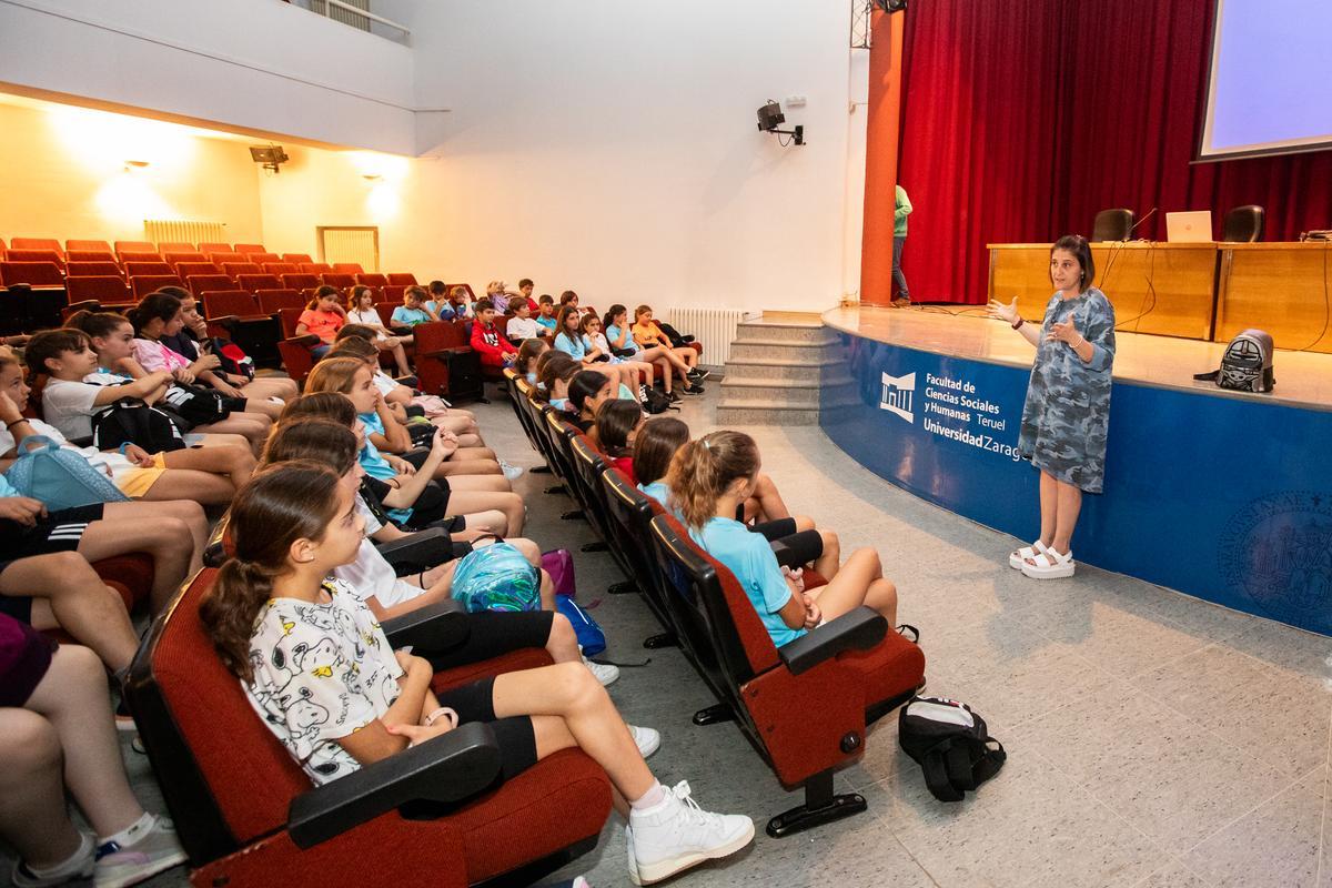 Los estudiantes, en el campus de Teruel