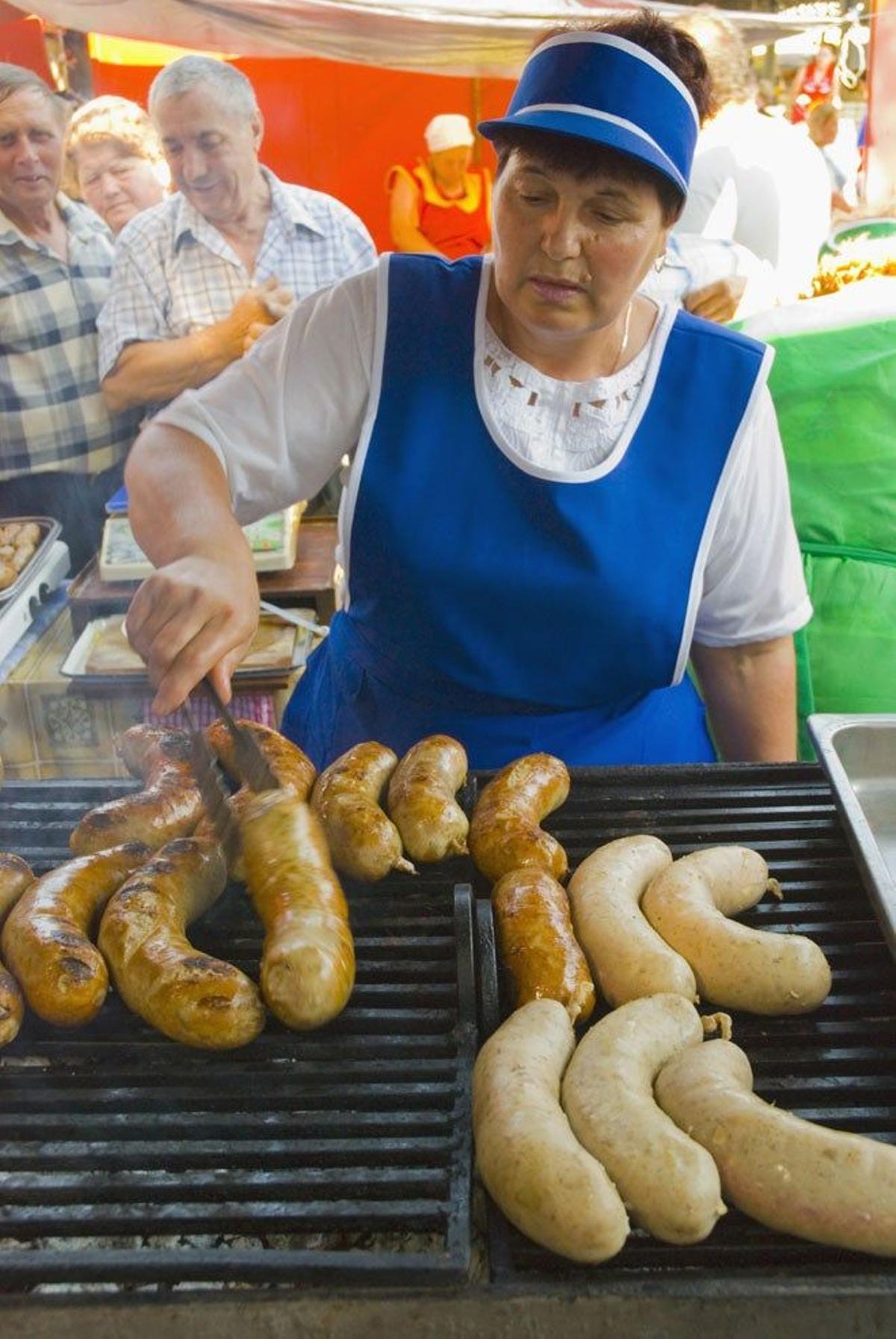 Barbacoa en el mercado de Pieta Centrala, en Chisinau.