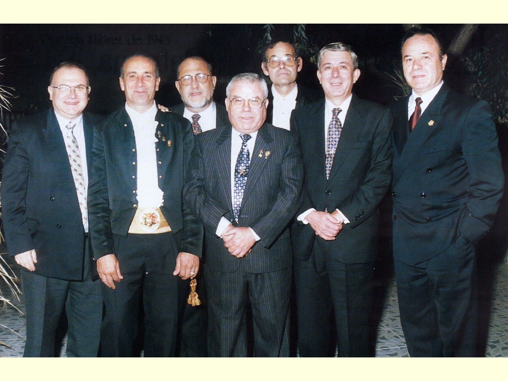 1998. Presidents amb l'alcalde Borruey en el XXV Aniversari de la JLF.