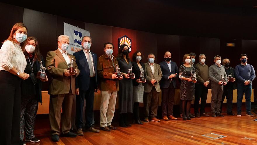 Al-Zahara entrega sus Cervatillos de Plata en una gala que pone fin a su Semana Vecinal