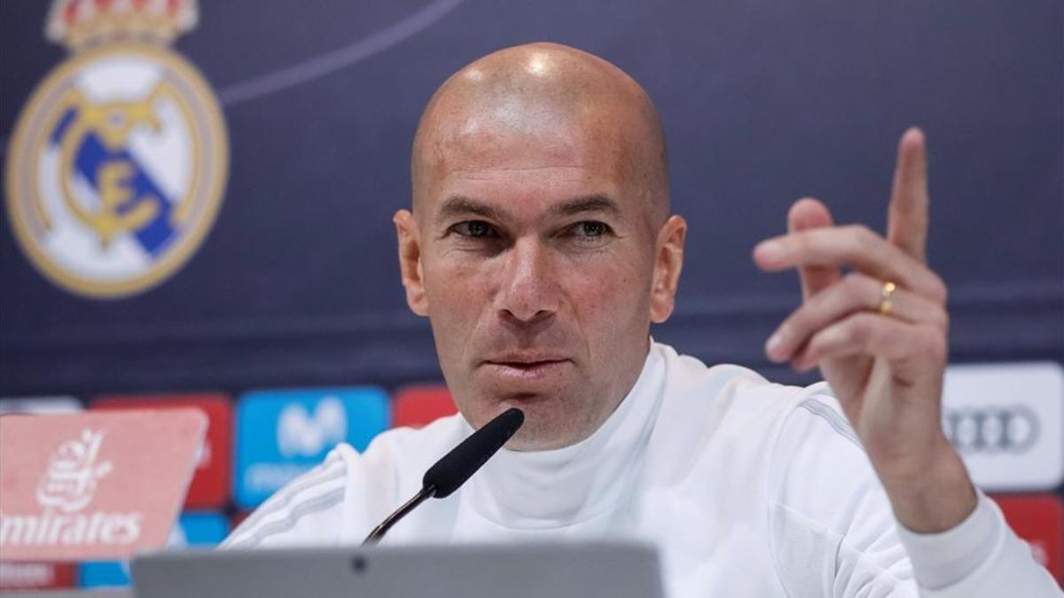 Zidane comparece en la sala de prensa