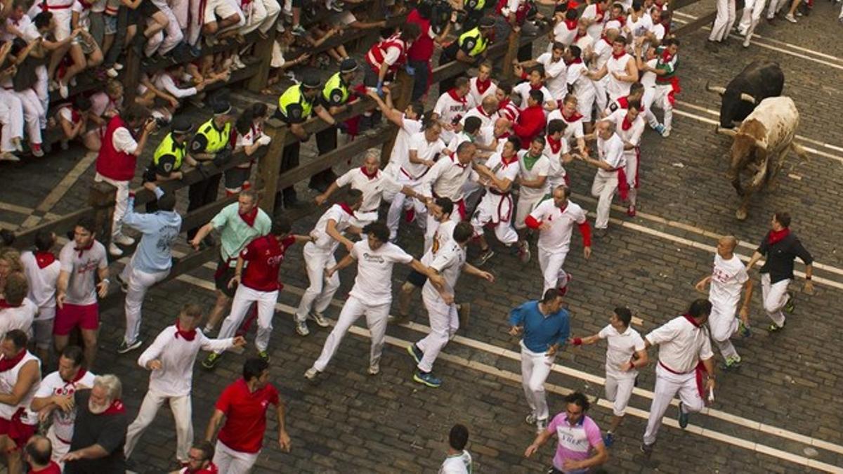 Imagen del primer encierro de los Sanfermines del 2015, con toros de Jandilla