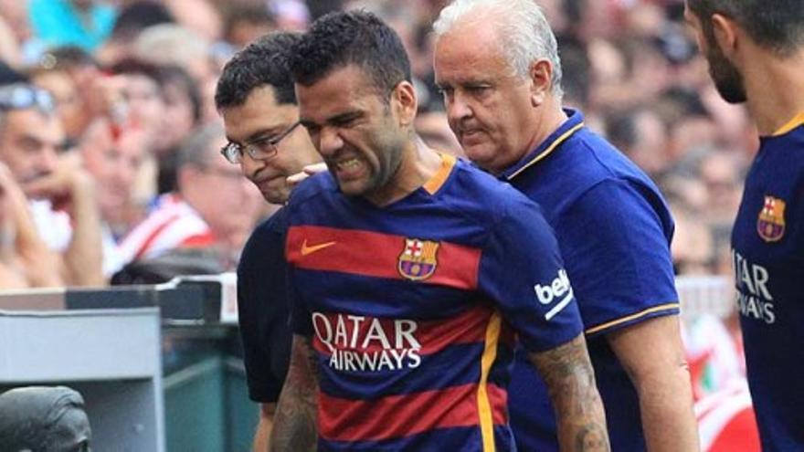 Dani Alves estará unas tres semanas de baja