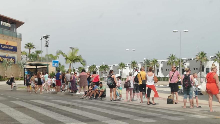 De catear a 20 de 22 a aprobarlos a todos: el tribunal quita como requisito sacar un 5 en el examen para ser taxista en Orihuela