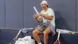 Rafa Nadal vuelve a las pistas para celebrar el décimo aniversario de su Academia