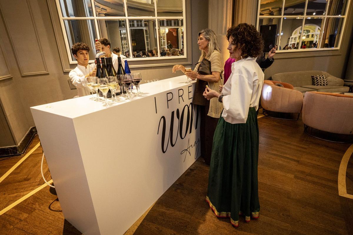 En imágenes| Ambiente tras la gala de los Premios Woman Aragón