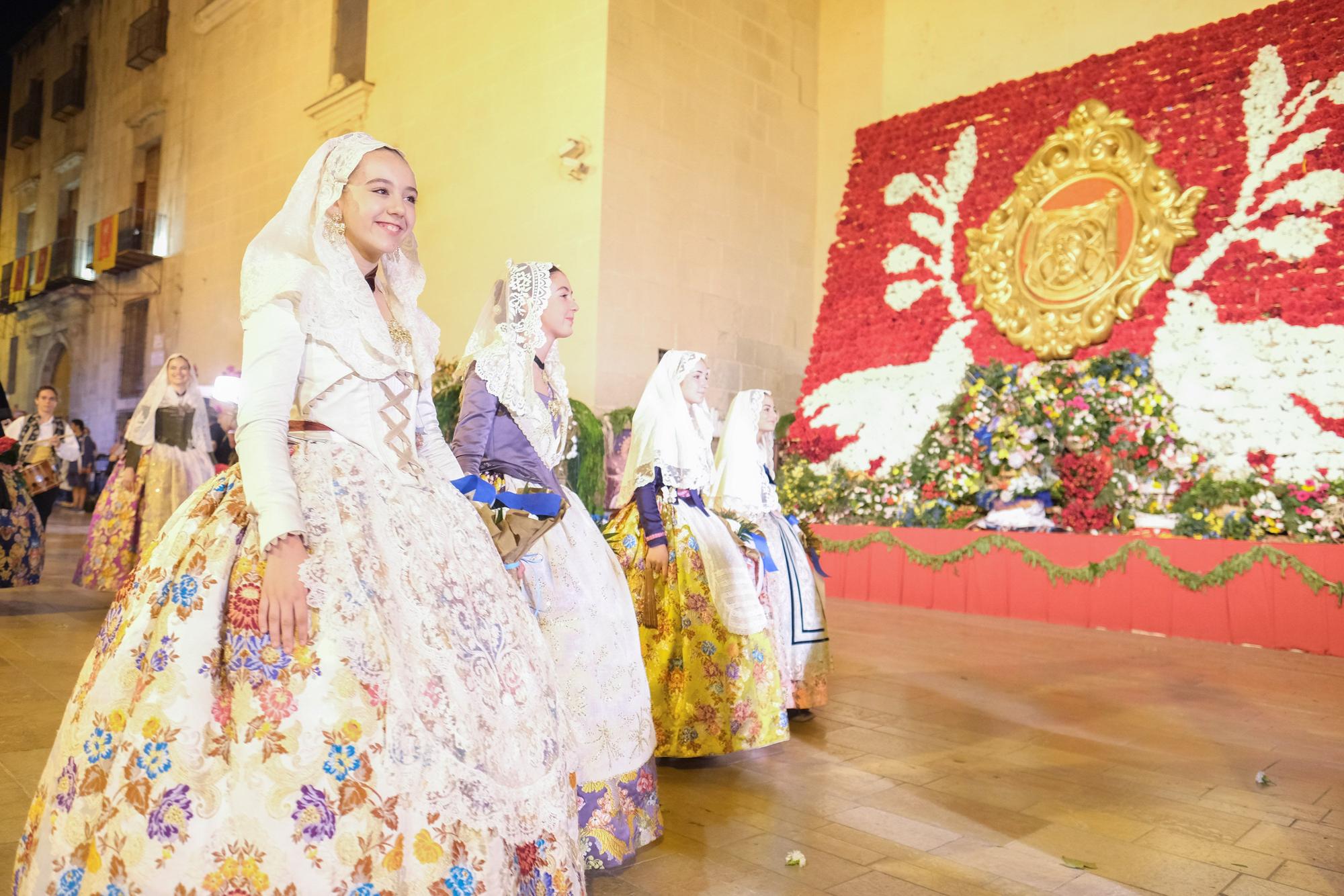 Emotiva ofrenda floral a la Patrona