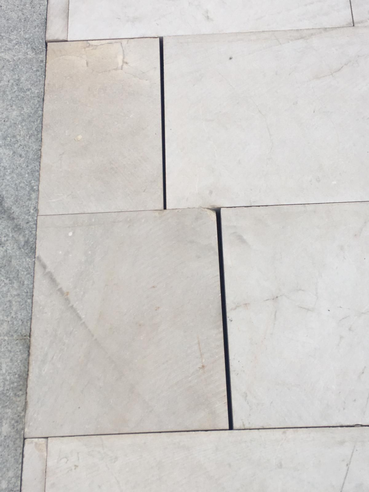 El lamentable acabado del pavimento de la Avenida de la Constitución en Alicante