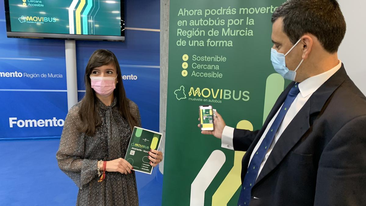 Díez de Revenga y Marina Munuera muestran la marca &#039;Movibus&#039;