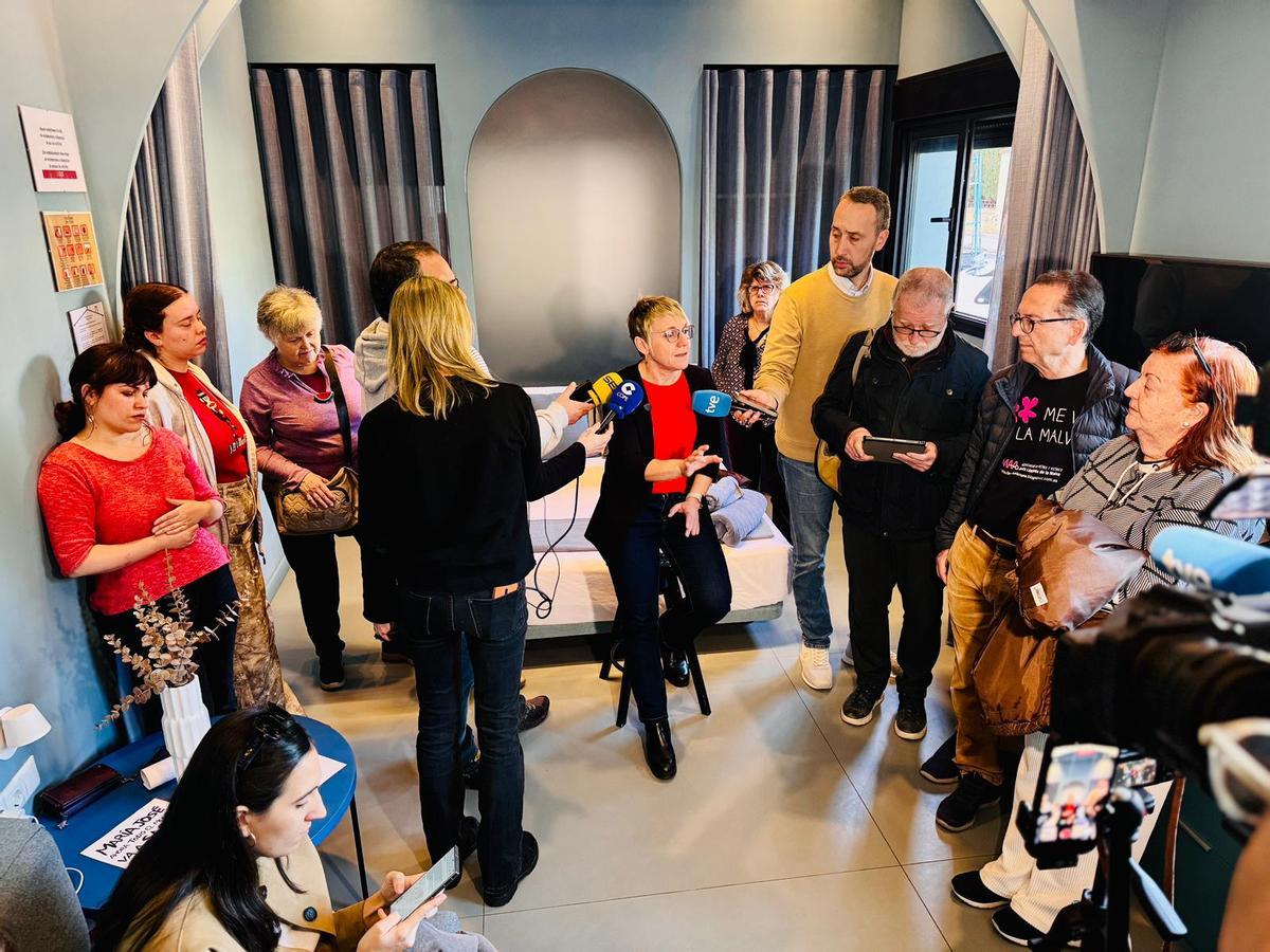 Rueda de prensa de Compromís en un apartamento de la Malva-rosa
