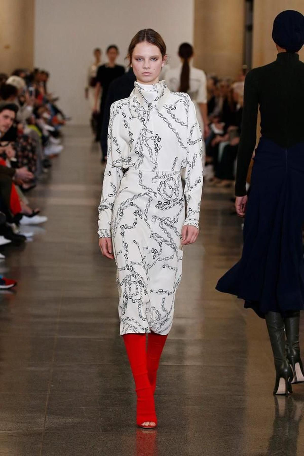 Look de la colección otoño-invierno 2019 de Victoria Beckham