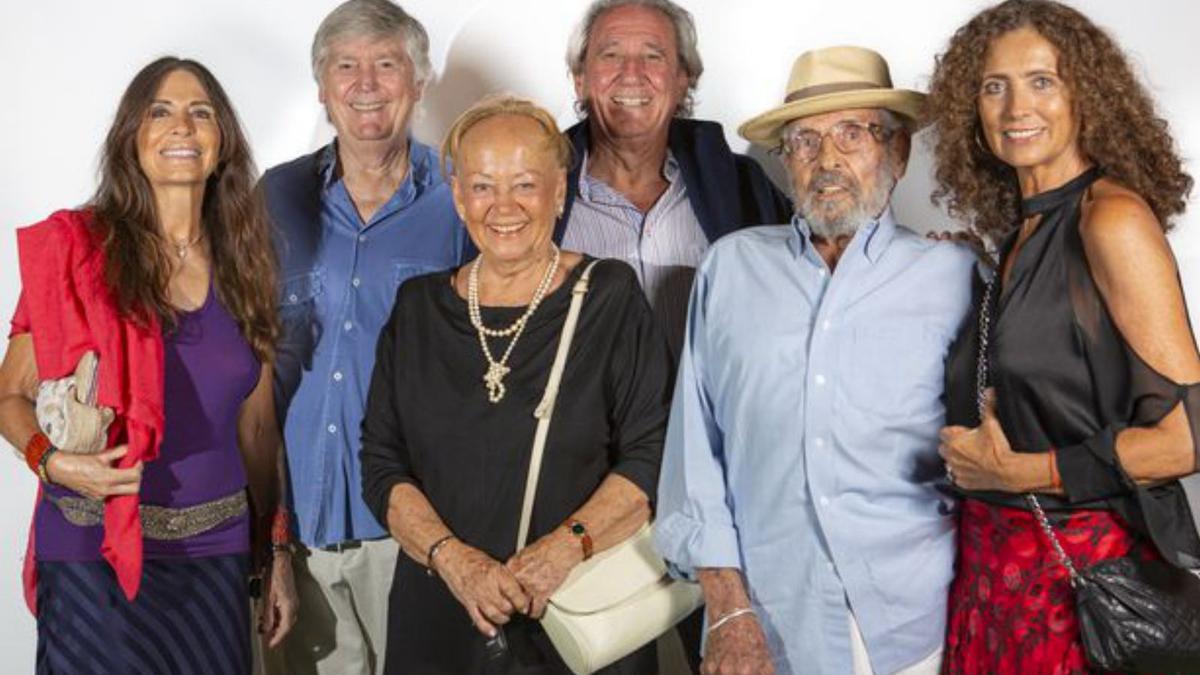 Rosa Carcas, Daniel Busturia, Concha Jardón, Armando Orejas, Mariano Silvela y Belinda. 