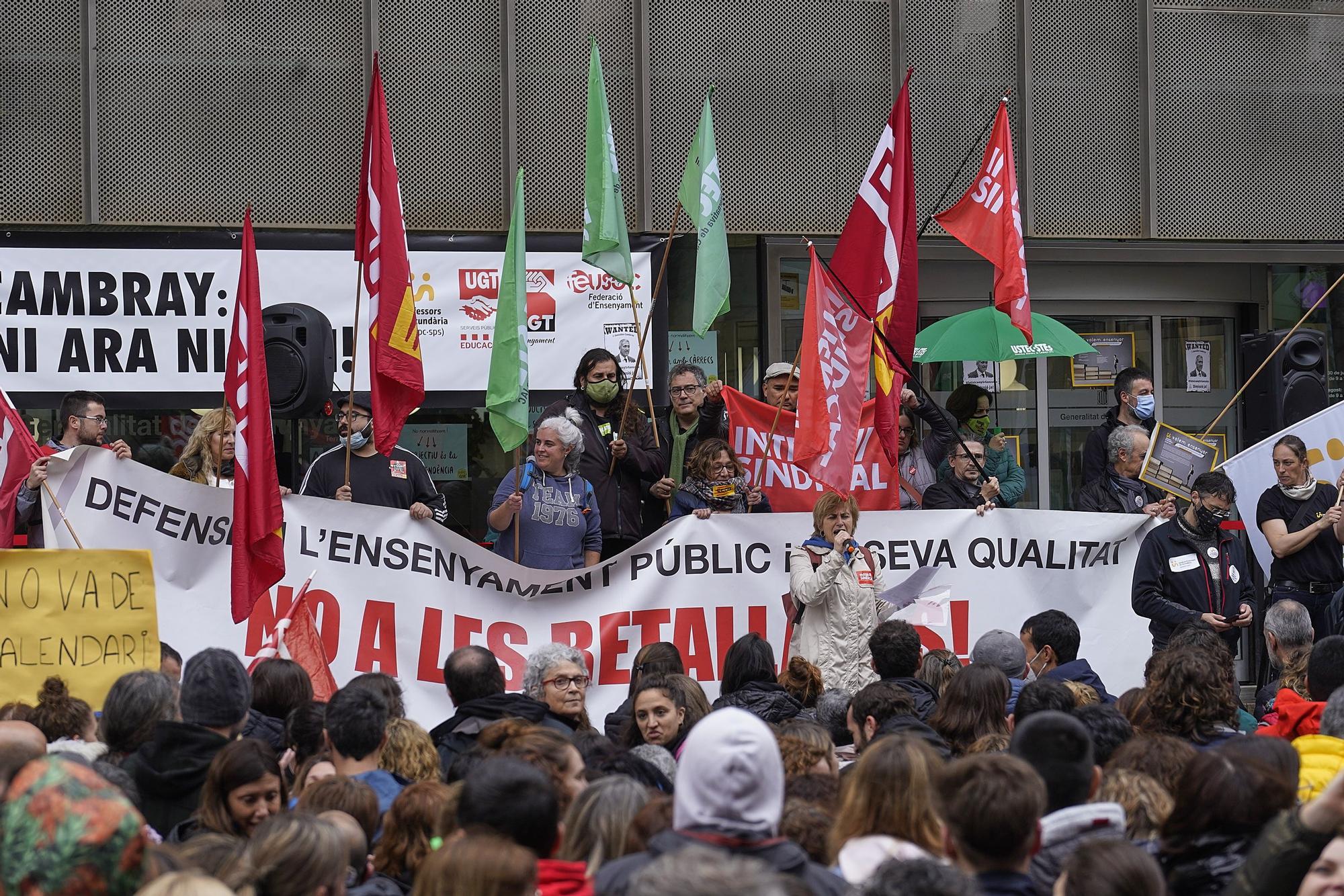 Manifestació del professorat en contra del Departament d'Educació a Girona