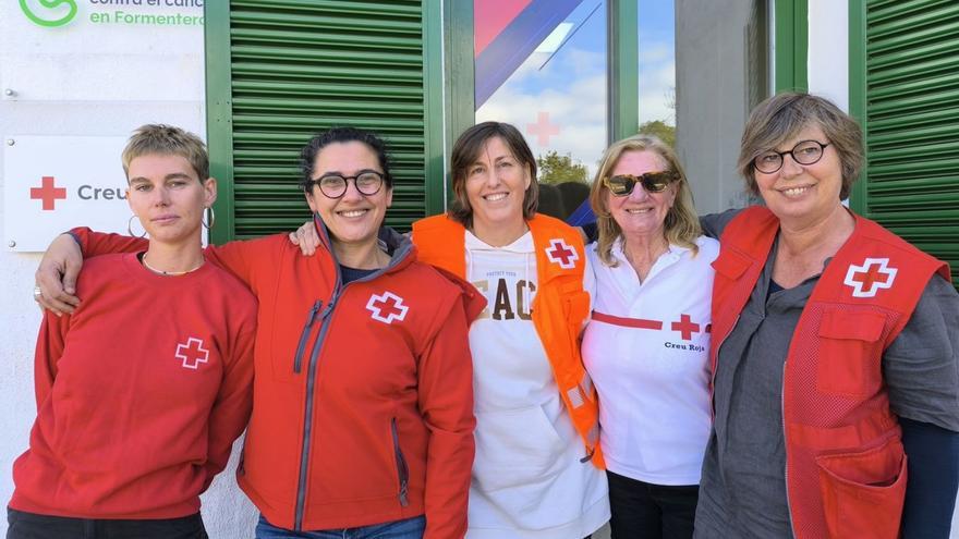 De izquierda a derecha Mathilde Mouffe, Mary Castaño, Mari Mayans, Christine Heinen y Natasha Mouffe. | P.M.V.