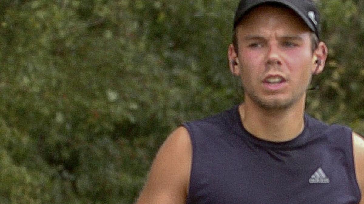 Andreas Lubitz, el piloto que estrelló el avión de Germanwings, durante un maratón en el 2009.