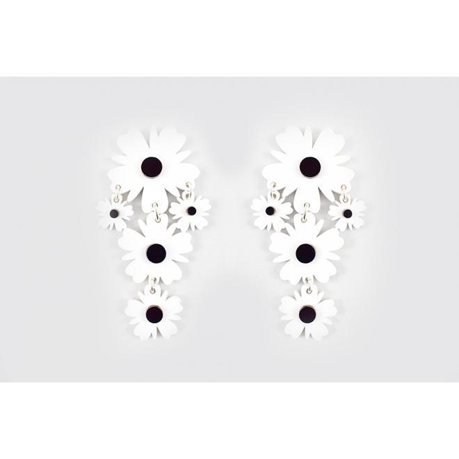 Pendientes en forma de flor de la firma Lausett