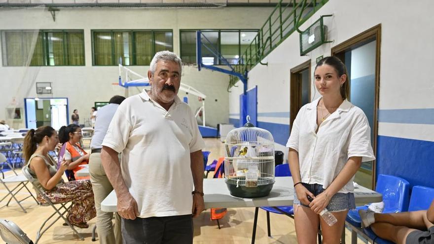 Del 'shock' al cansancio y el enfado: así viven los desalojados por el incendio de Aragón