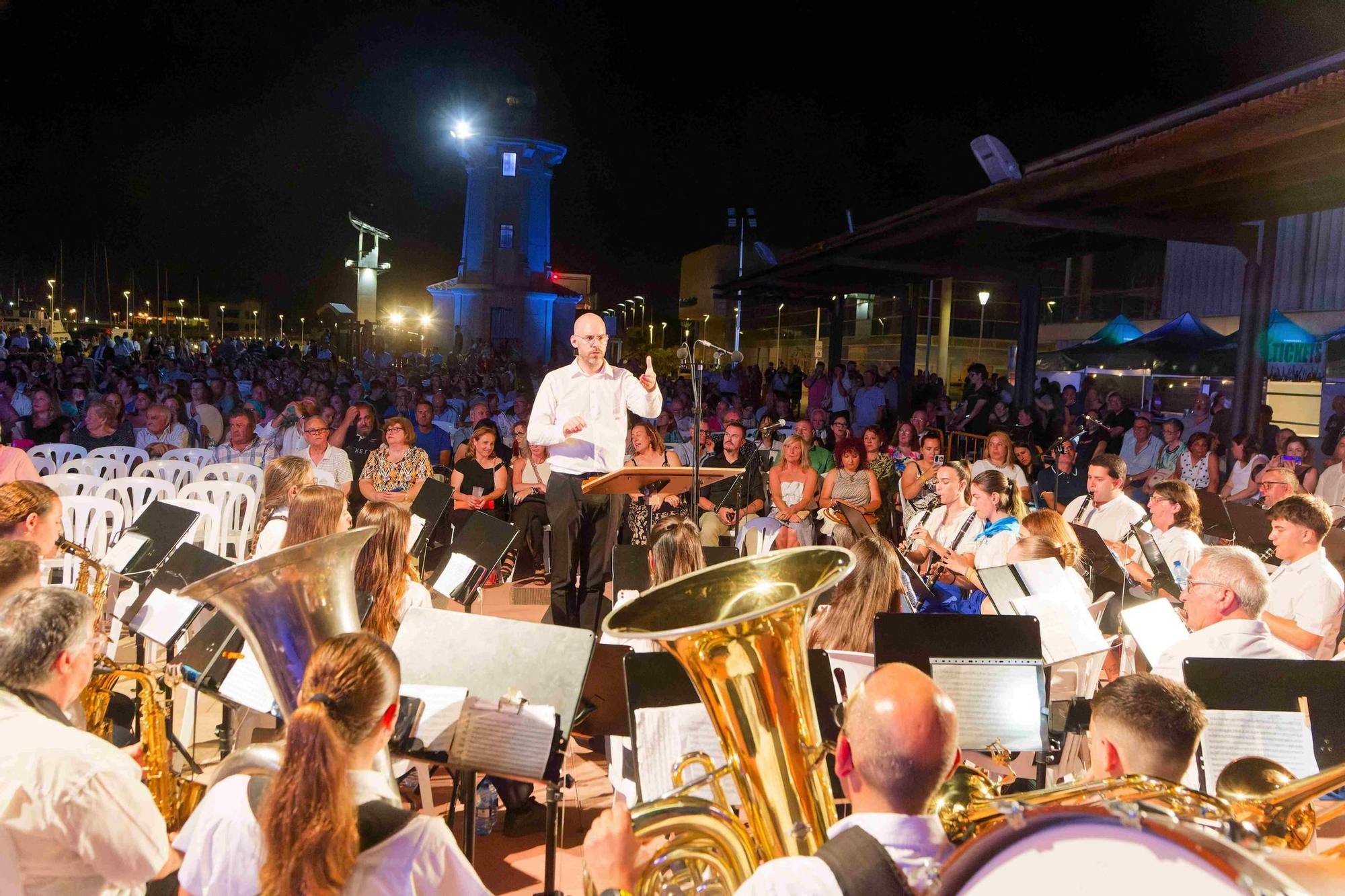 Emotiva presentación de las reinas de las fiestas de Sant Pere 2025