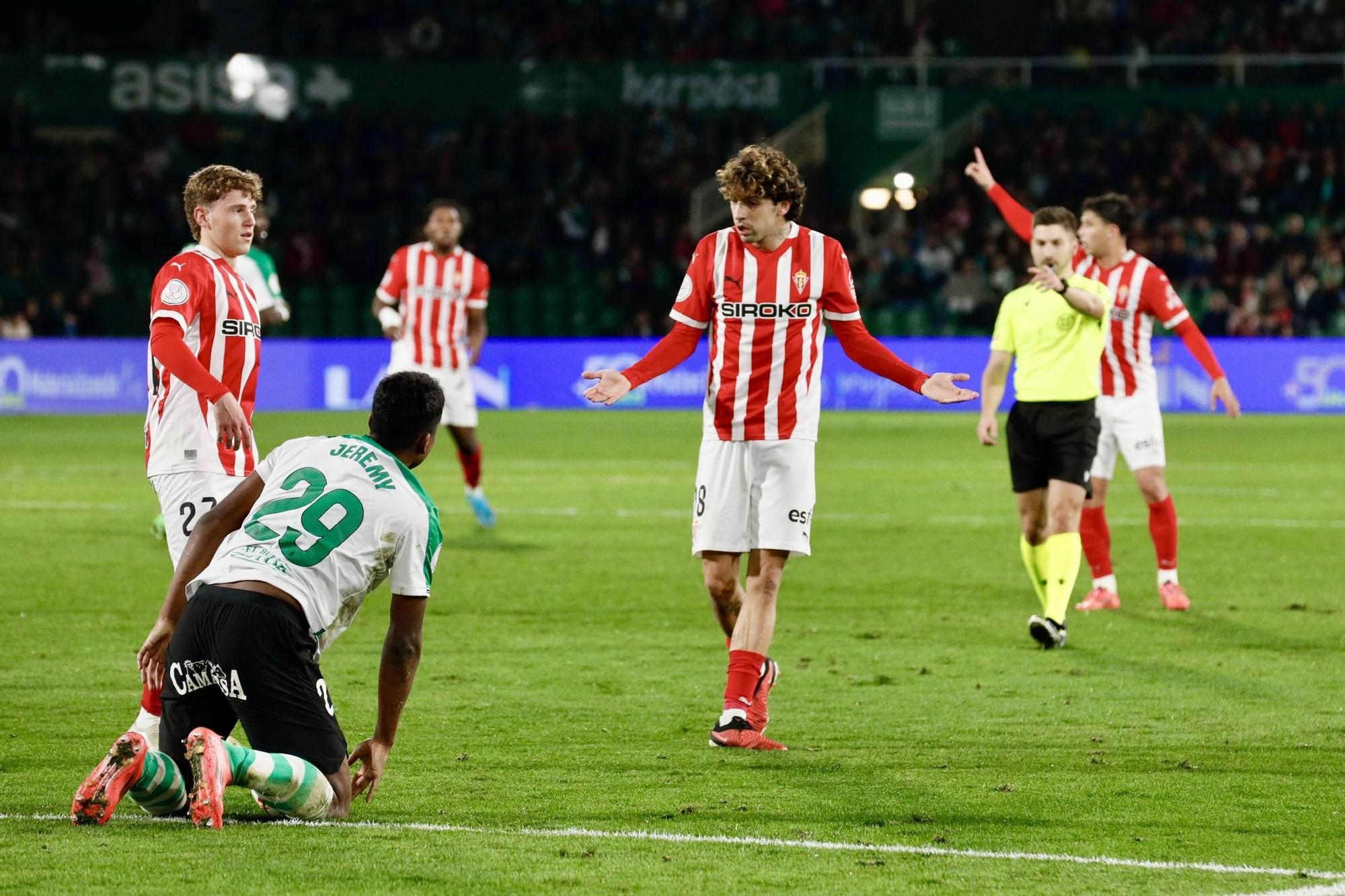 Así fue (en imágenes) el partido de Copa Racing-Sporting, y el viaje de la Mareona