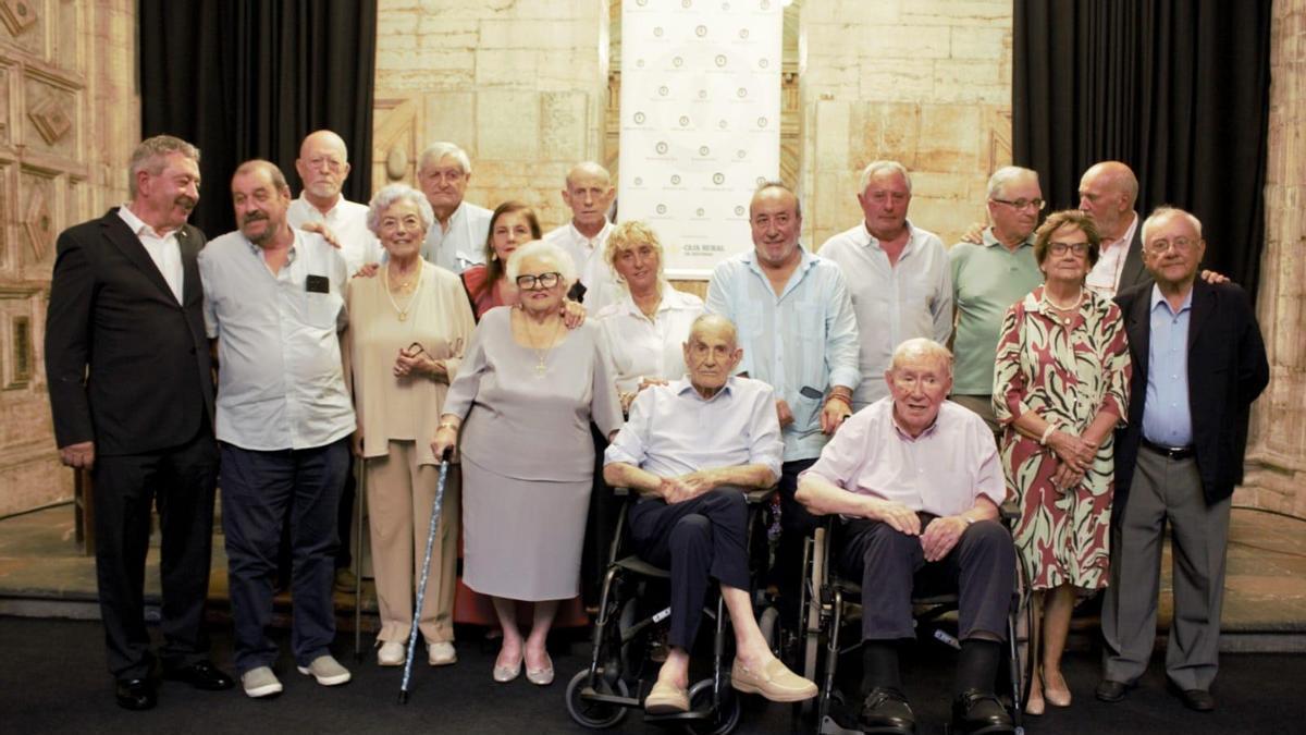 Amigos de Grado reconoce a ocho hombres y mujeres que son referentes, «orgullo para su pueblo»