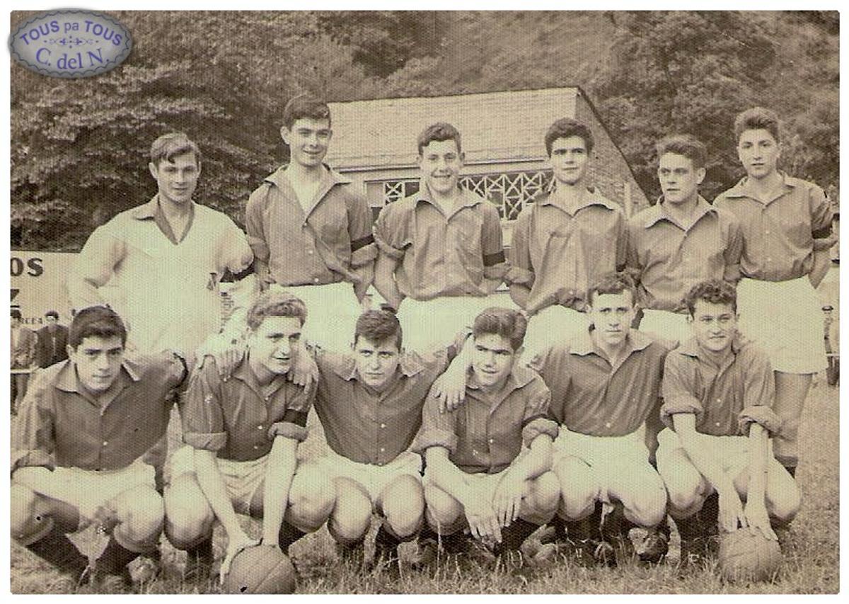 Jugadores de El Narcea en junio de 1963.