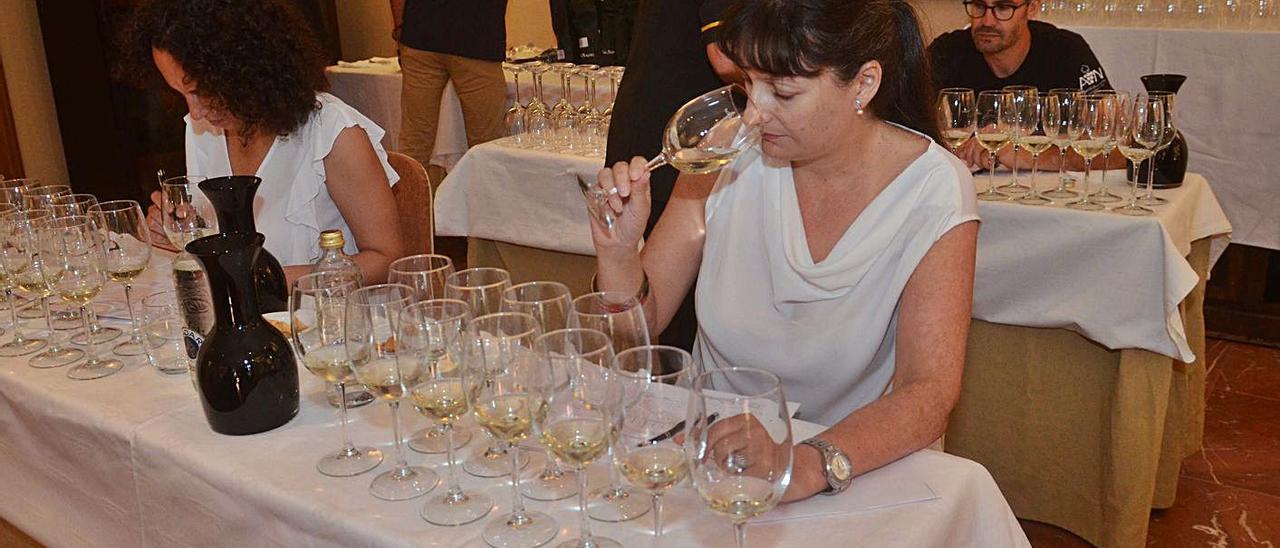 Cata concurso de la Festa do Albariño del pasado año. |   // NOÉ PARGA