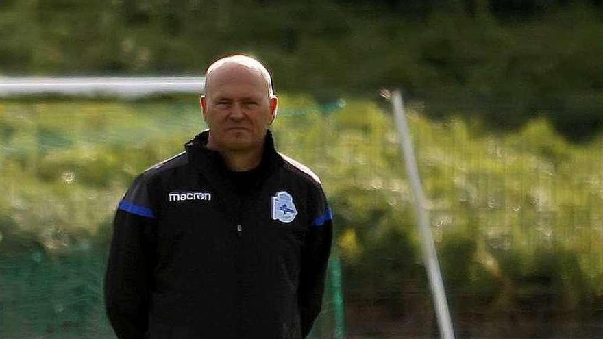 El entrenador del Deportivo, Pepe Mel, ayer en Abegondo