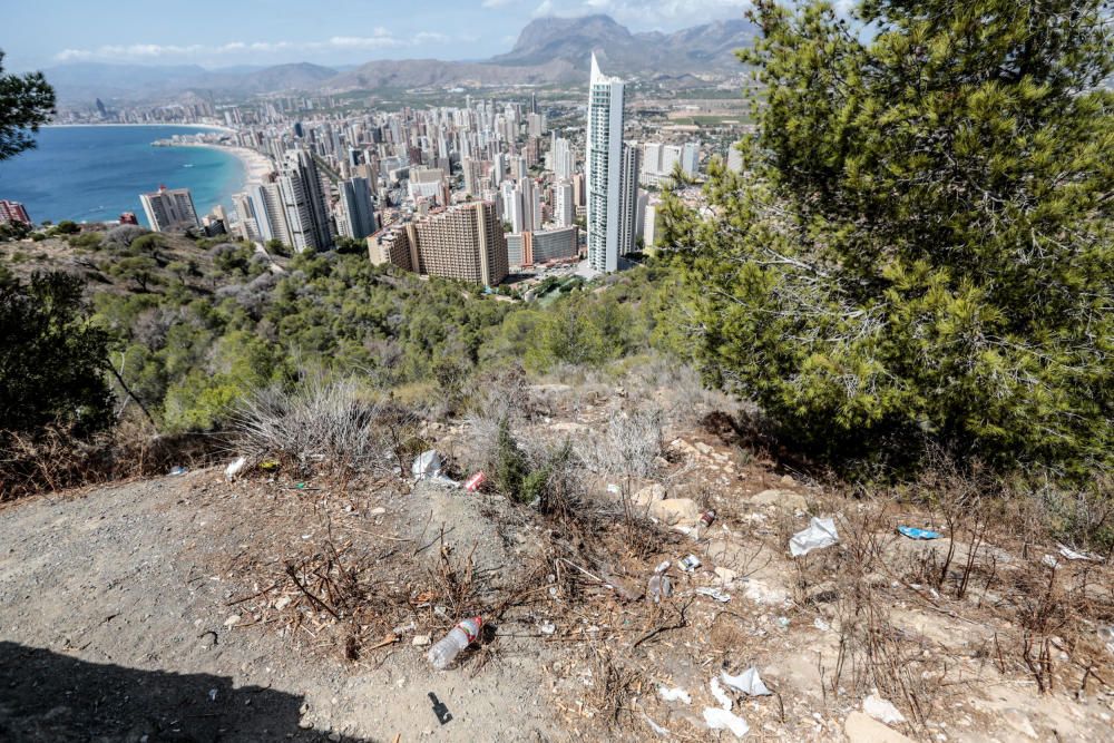 Basura y pintadas en Benidorm