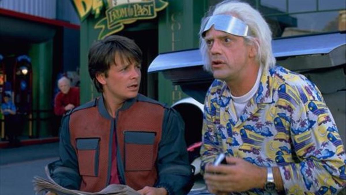 Michael J. Fox y Christopher Lloyd, en 'Regreso al futuro 2' (1989).