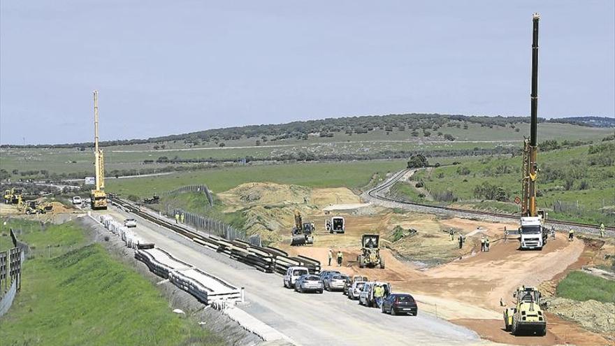 El ramal sur de Cáceres del tren de altas prestaciones se retrasa por motivos medioambientales