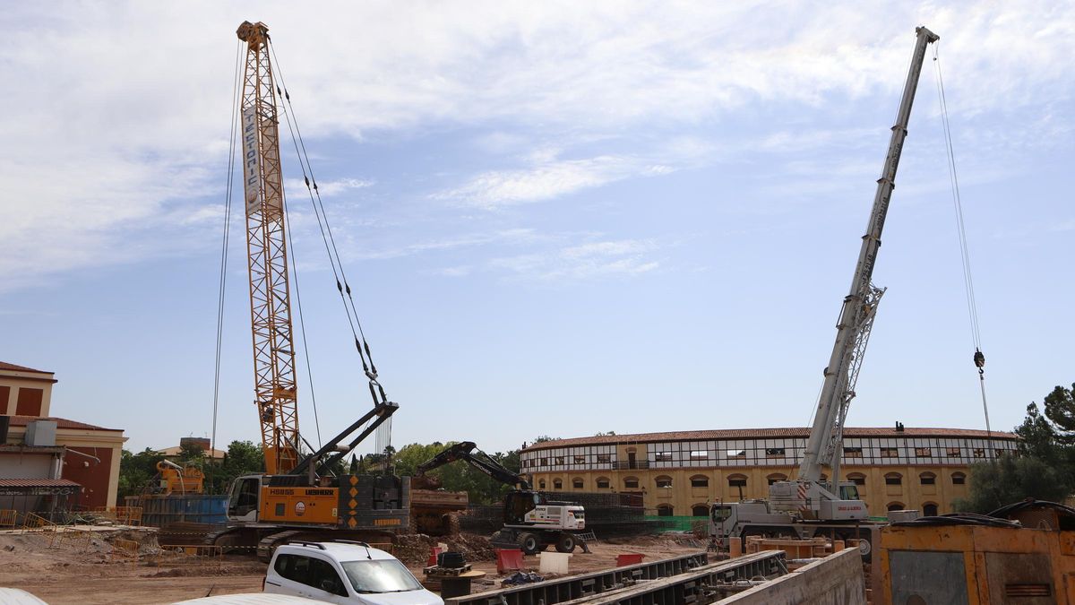 Obras del Corredor Mediterráneo en las inmediaciones del paso de Cervantes.
