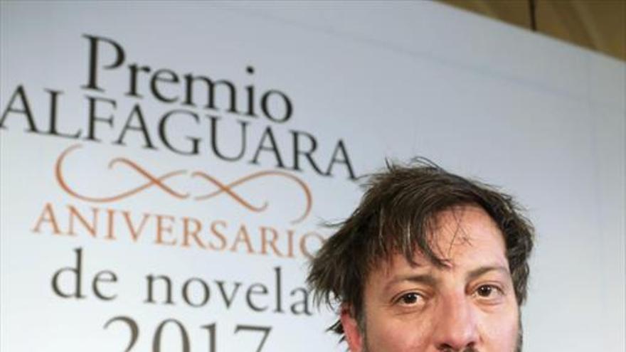 Ray Loriga gana el Premio Alfaguara de novela