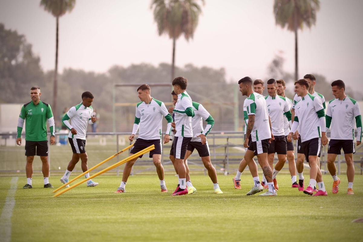 Ciudad Deportiva. Entrenamiento del Córdoba CF