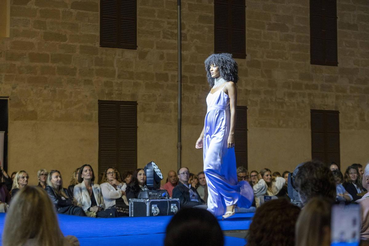 Uno de los diseños de Lina Goldie Fashion