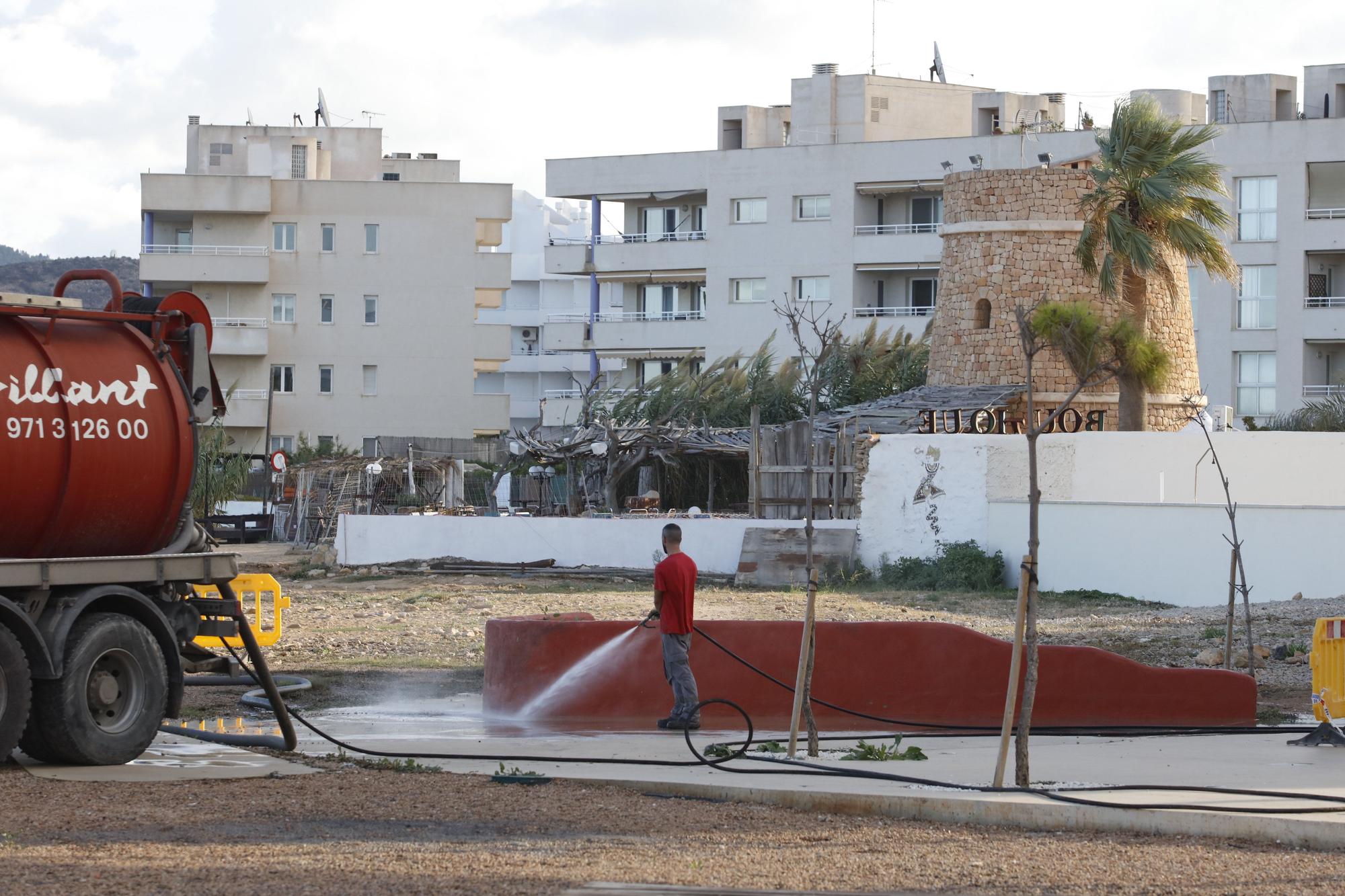 Abaqua instalará de emergencia una nueva tubería en el Caló de s’Oli para evitar vertidos en Ibiza