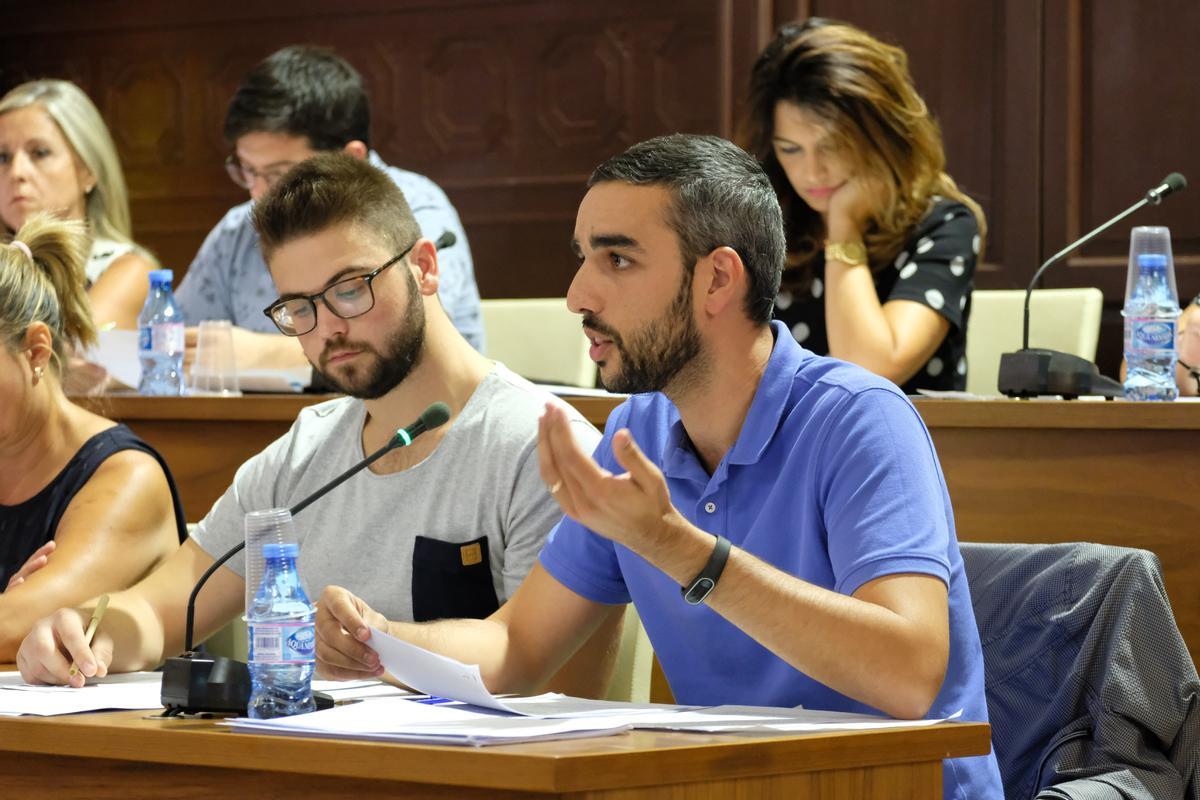 Guillermo Rico interviniendo en un pleno del Ayuntamiento de Monóvar, en una imagen de archivo.