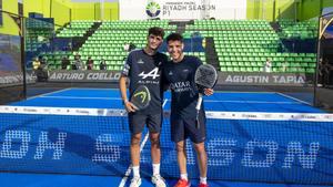 Coello y Tapia tras ganar el partido de su debut