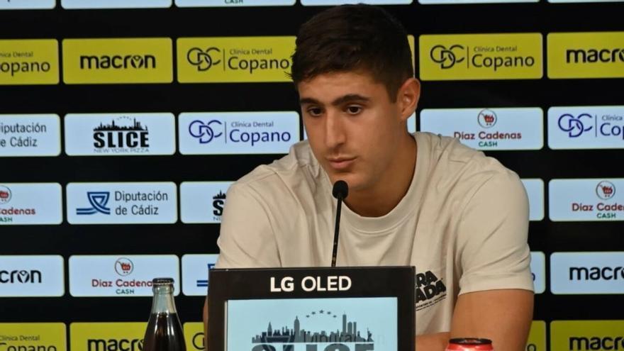 El Mérida incorpora a Adrián Salguero antes de recibir al Alcorcón