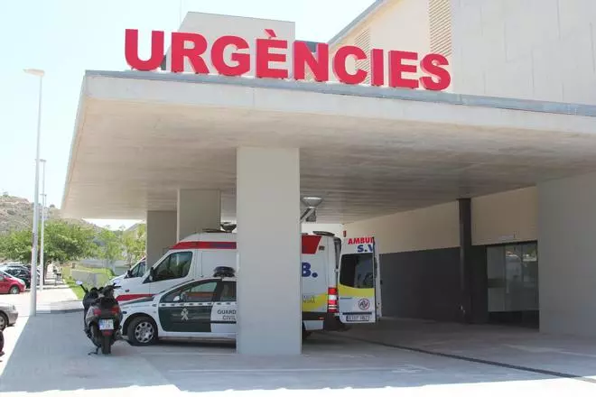 La falta de sustitutos deja "bajo mínimos" las Urgencias del Hospital de Llíria