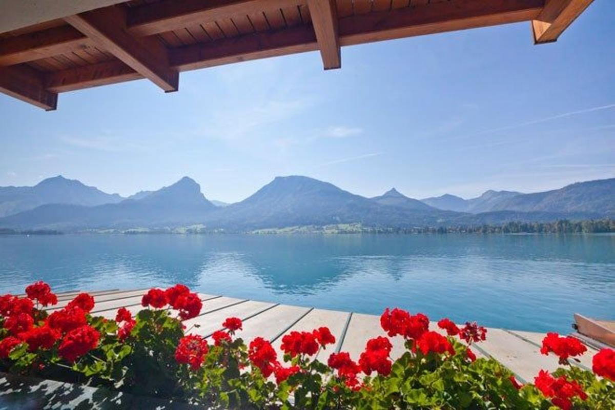 Algunas casas tienen unas espectaculares vistas sobre el lago.
